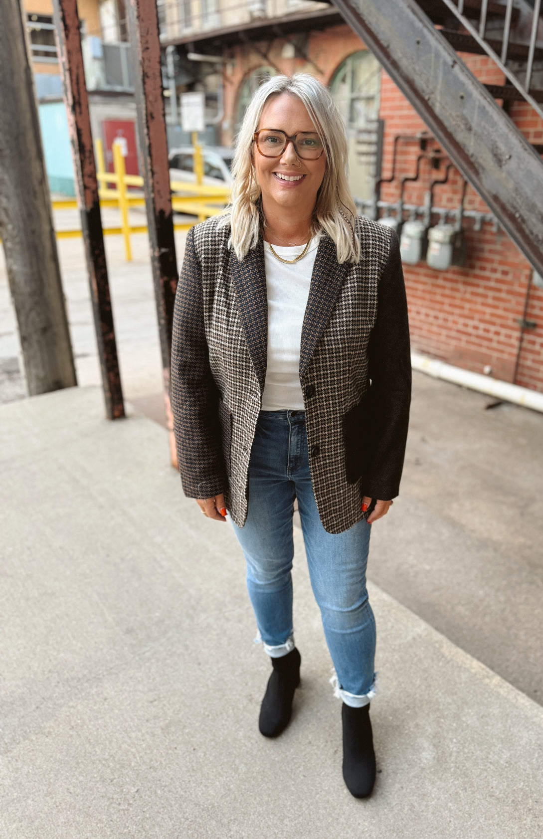 Houndstooth Blazer-Blazers-eesome-The Silo Boutique, Women's Fashion Boutique Located in Warren and Grand Forks North Dakota